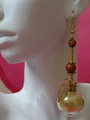 Boucles d’oreille pierre de soleil & fiole poudre dorée