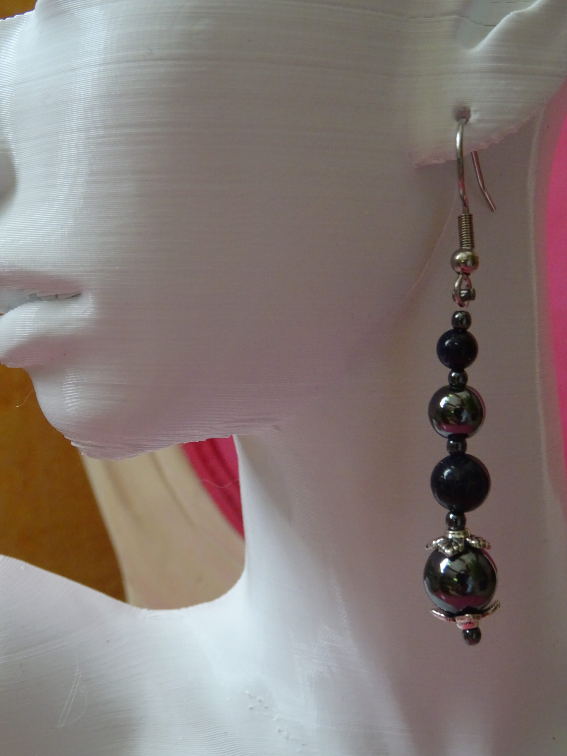 Boucles d’oreille hématite goldstone bleue – pierre de nuit