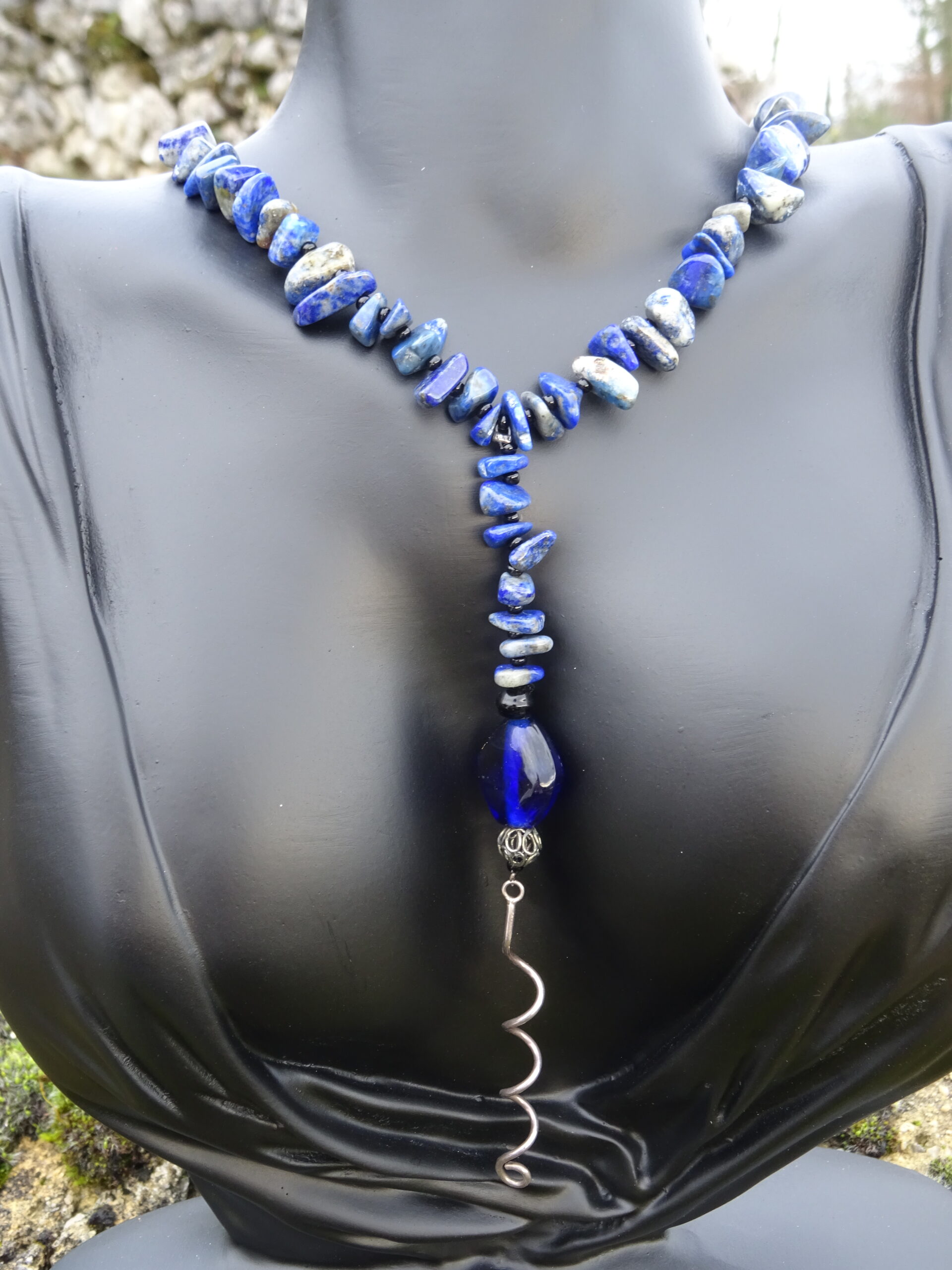 Collier en pierre – lapis lazuli
