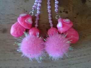 Boucles d’oreille champignon psychédélique rose fluo
