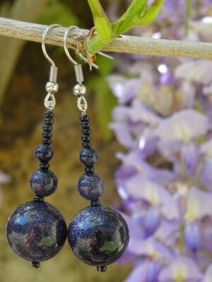 Boucles d’oreille pierre de nuit – goldstone bleue
