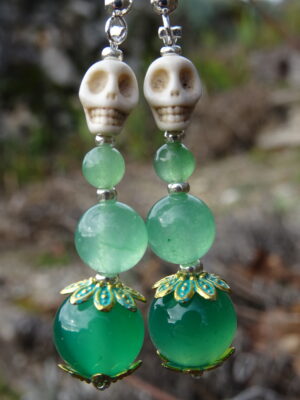 Boucles d’oreille tête de mort & aventurine