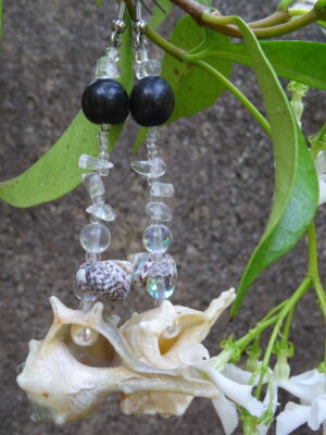 Boucles d’oreilles coquillage phosphorescent & pierre de lune