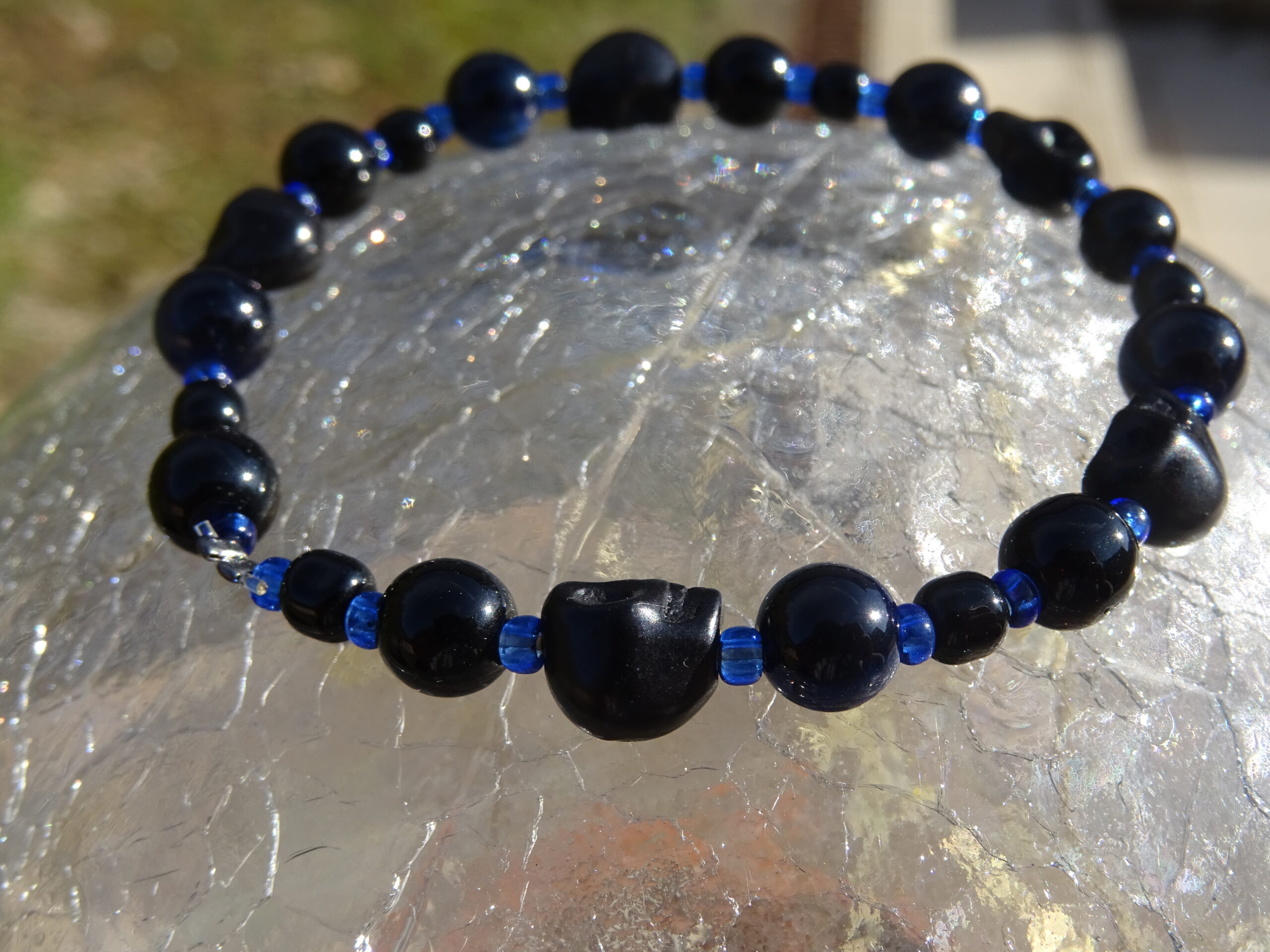 bracelet tête de mort œil de tigre bleu
