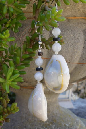 Boucles d’oreille coquillage, pierre de lune & perles de coco